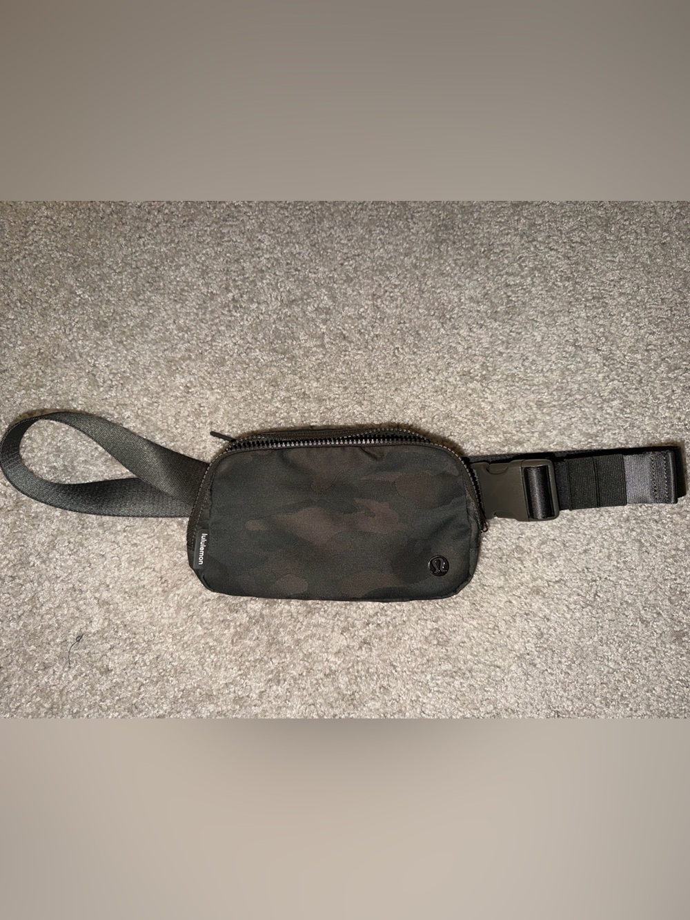 Lululemon Dark Green Camo Waist Pack - Black/Olive